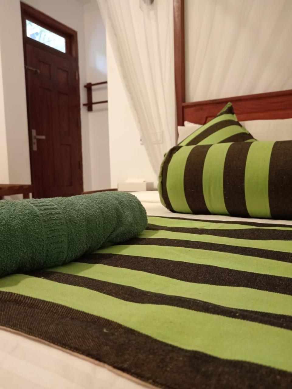 Rich Grove Inn Ella Εξωτερικό φωτογραφία