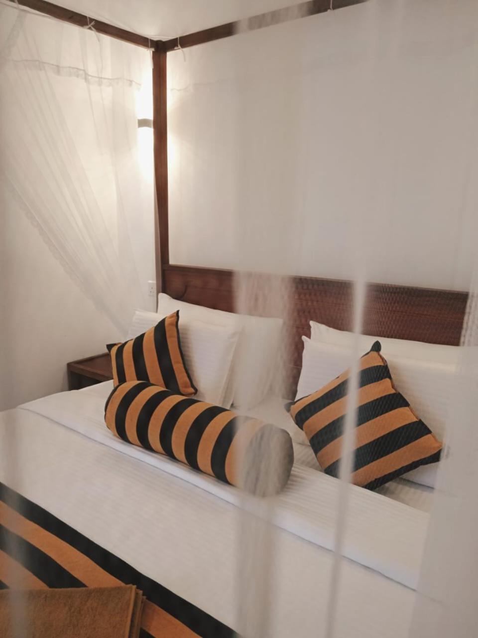 Rich Grove Inn Ella Εξωτερικό φωτογραφία
